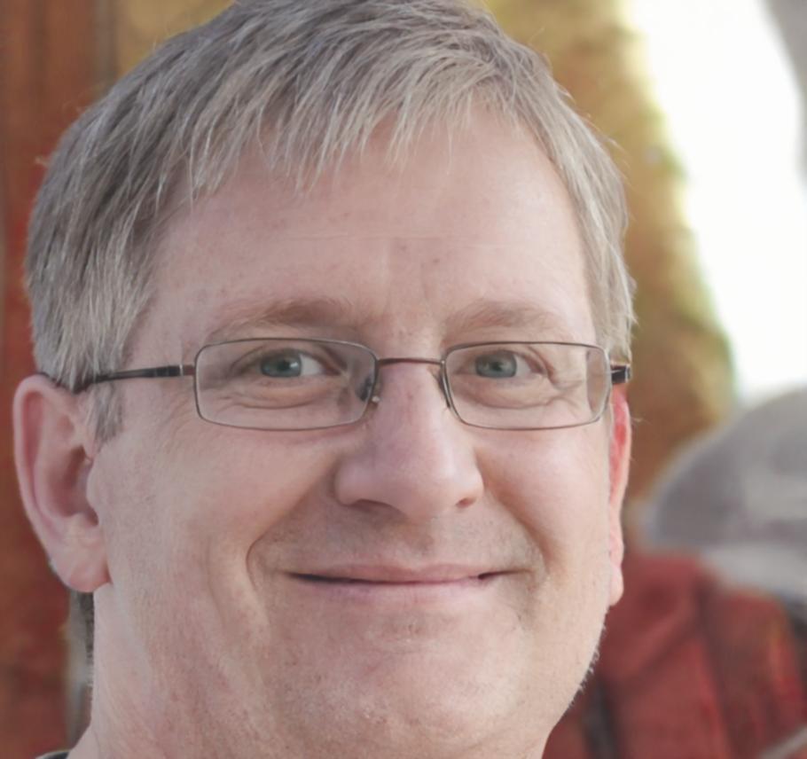 Portrait de Marc Dubois, expert en analyse financière